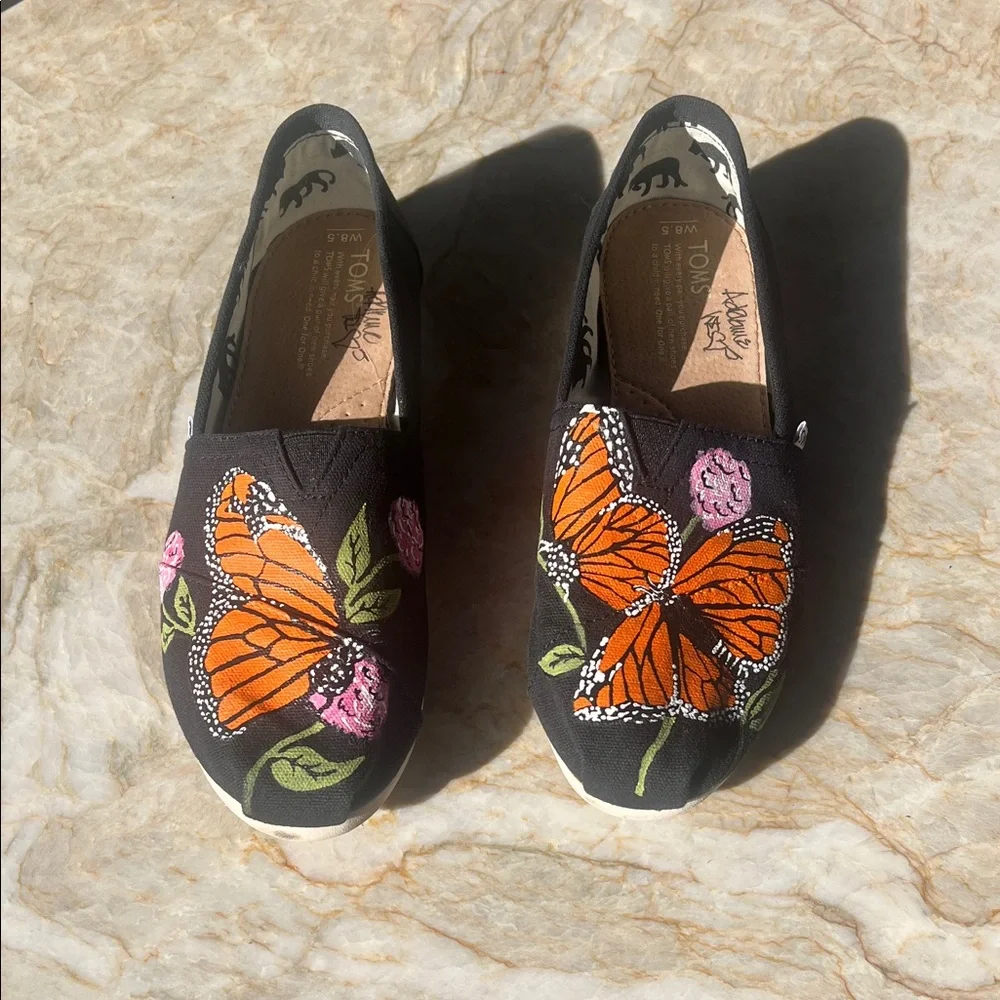 Hand painted TOMS with Monarch Butterfly design - Picture 1 of 7